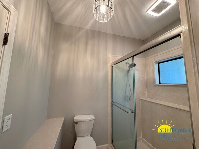 Building Photo - Charming 3 Bedroom Home in Niceville!