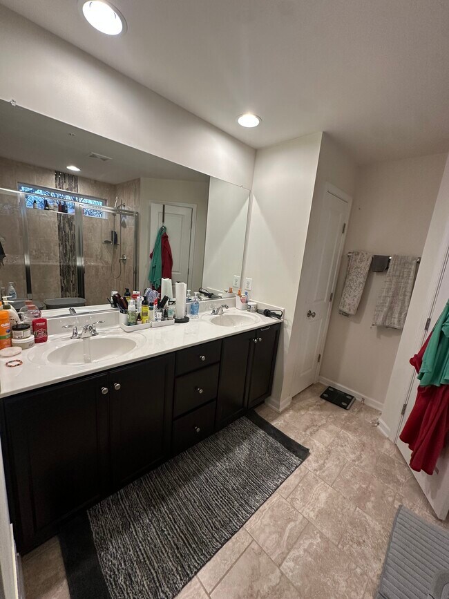 Building Photo - 5640 Scott Ridge Pl