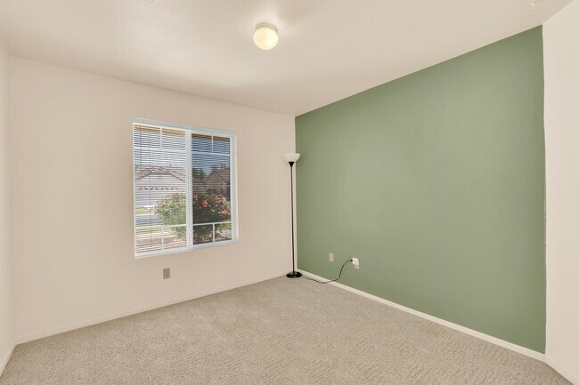 Building Photo - 8566 Aspen Brook Way