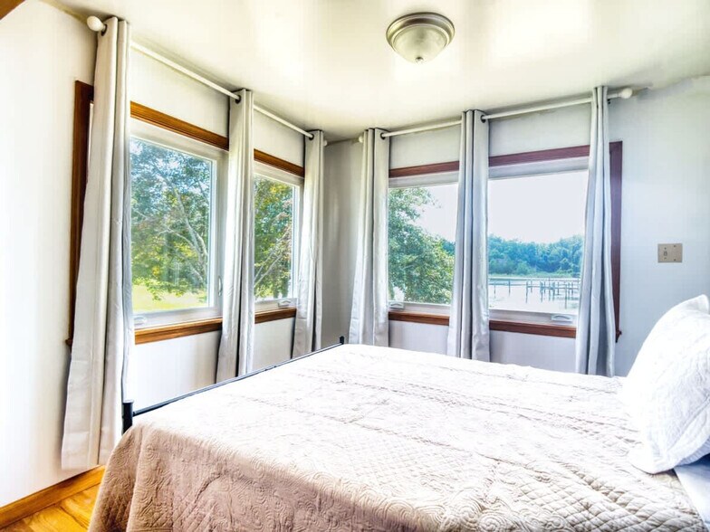 Building Photo - 24304 N Patuxent Beach Rd