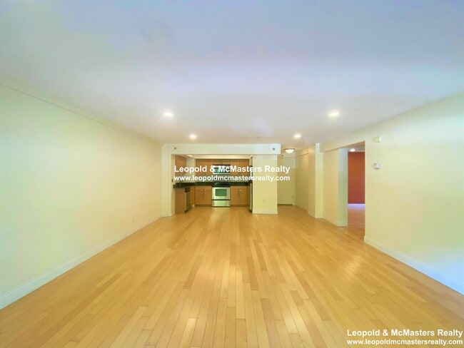 Building Photo - 1601 Beacon St