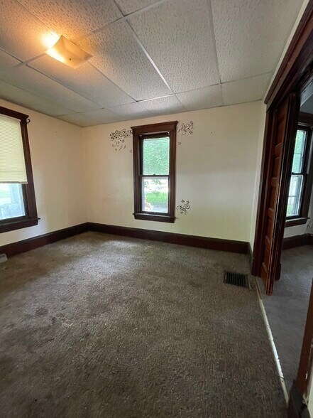 Room 2 View 2 - 750 8th St