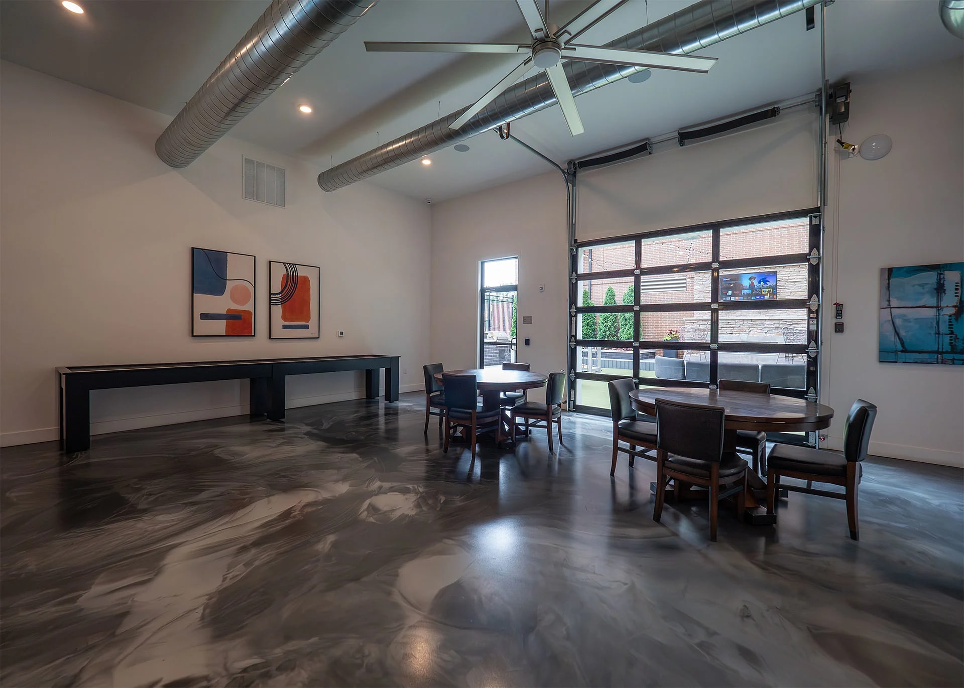 Building Photo - 210 W 5th Ave