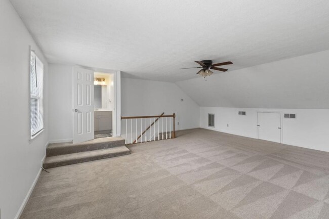 Building Photo - 709 Sandburg Pl