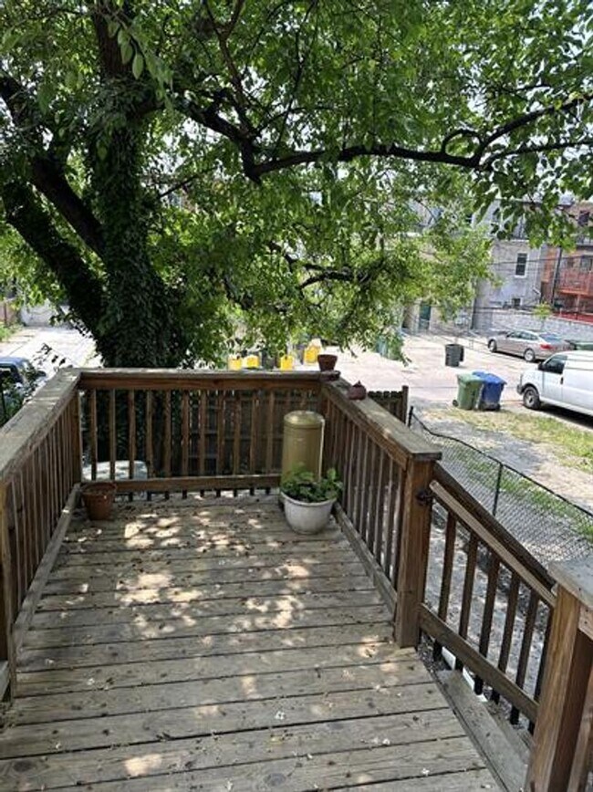 Building Photo - 1622 N Calvert St