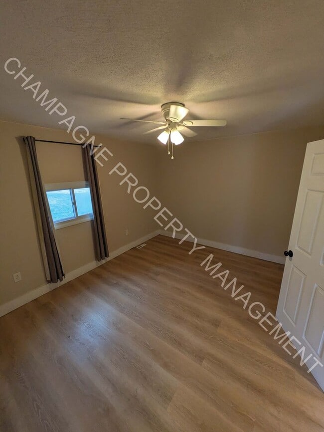 Building Photo - Single Family Home in South KC