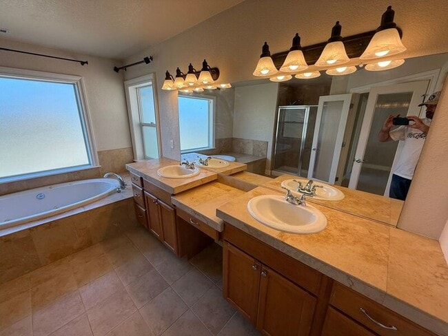 Building Photo - 1690 Titan Dr NW