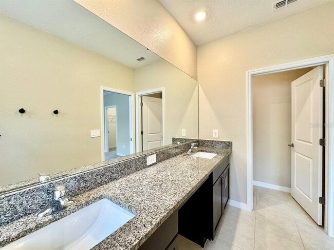 Building Photo - 10809 Fowlers Blf Ct