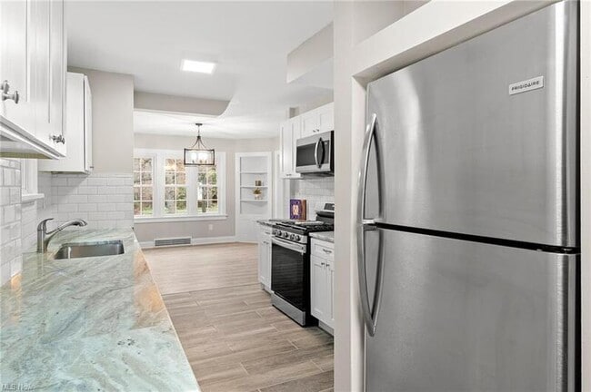 Building Photo - 3613 Cummings Rd