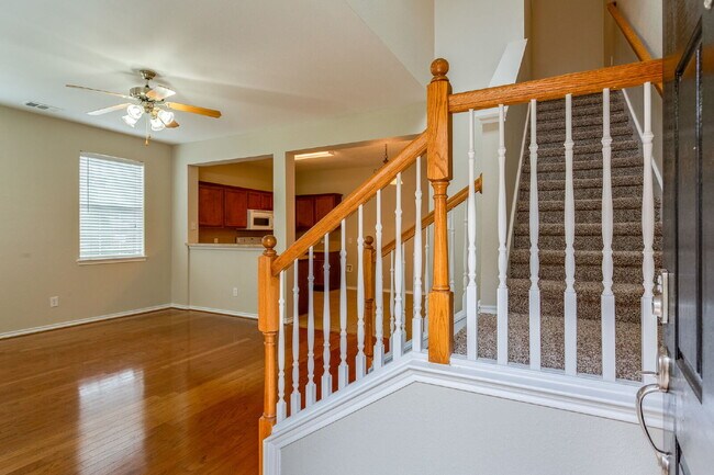 Building Photo - Richardson Townhome