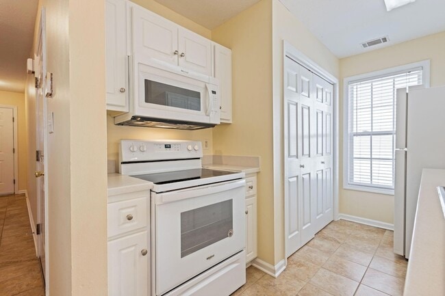 Building Photo - 422 Northrop Pl