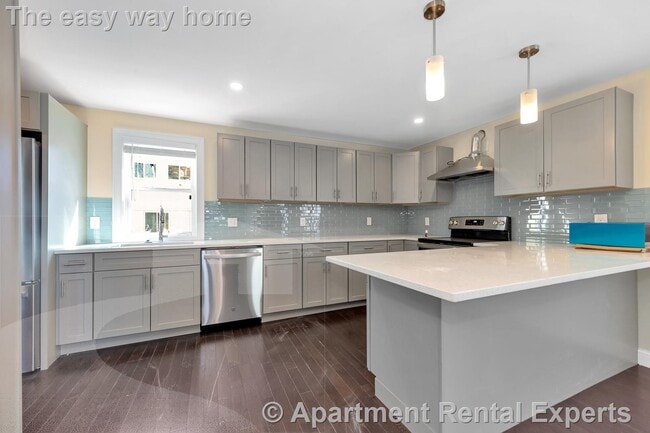 Building Photo - 43 Wright Ave