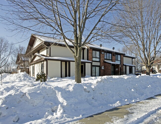 Arbor Green Apartments 6001 55th St Kenosha WI 53144 Apartment Finder