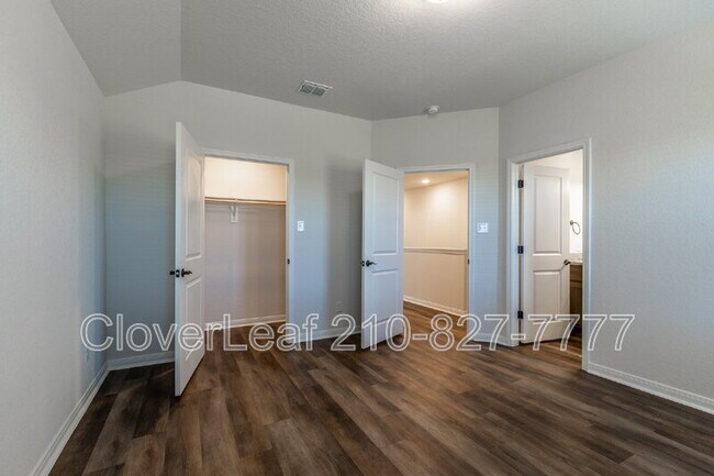 Building Photo - 10351 Lynwood Crk