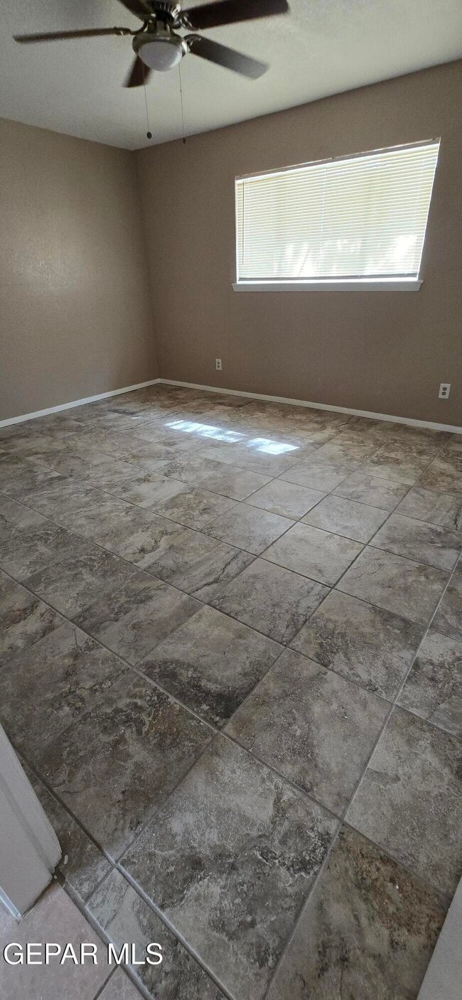 Building Photo - 9332 Hudson Way