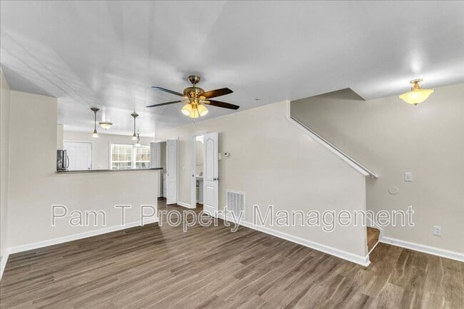 Building Photo - 1304 Dieter St