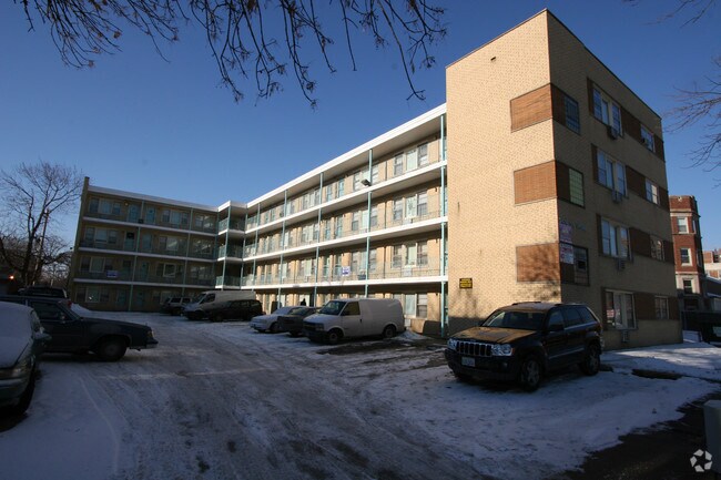 Building Photo - 7424 S South Shore Dr