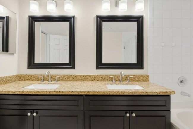 Building Photo - 20951 Via Alamanda