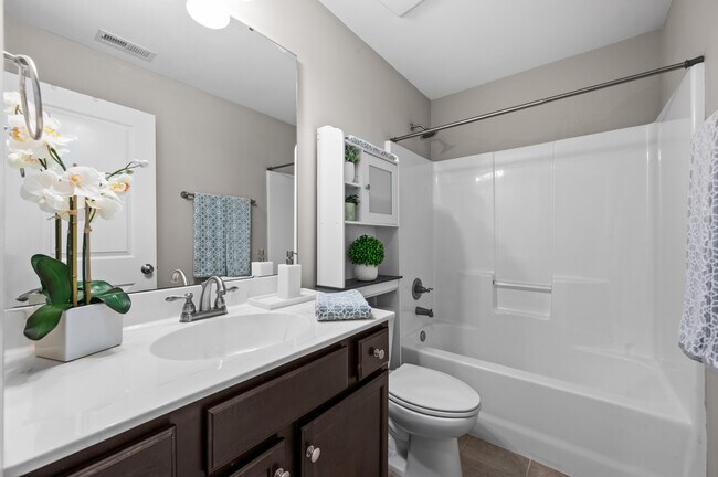 Hall Bathroom - 128 Cobalt Creek Way