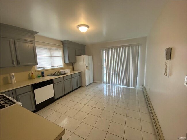 Building Photo - 51 Normandy Rd