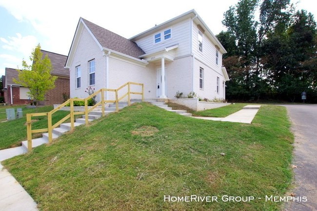 Building Photo - 6923 Parkbrook Ln