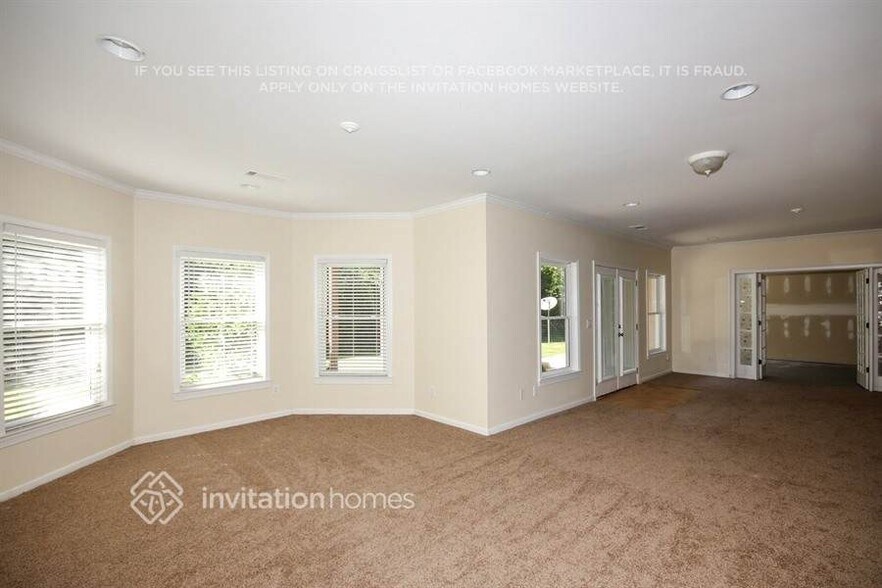 Building Photo - 190 Camden Creek Ct NE