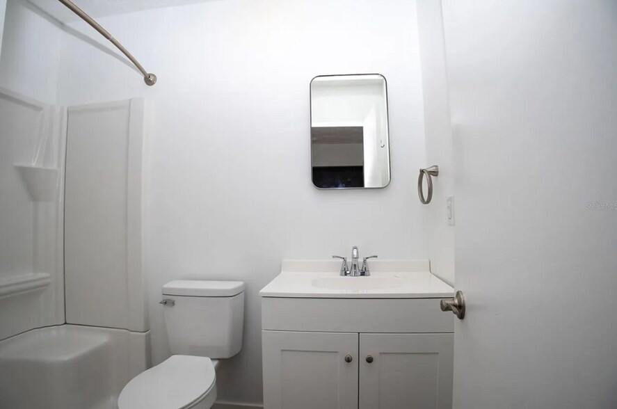 New Bathroom - 5331 Hansel Ave