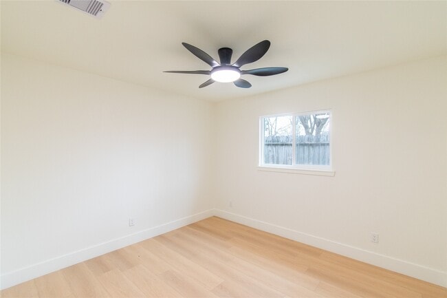 Building Photo - 15411 Sierra Valle Dr