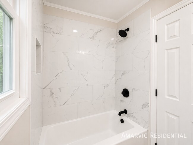 Building Photo - 807 Candlewood Dr
