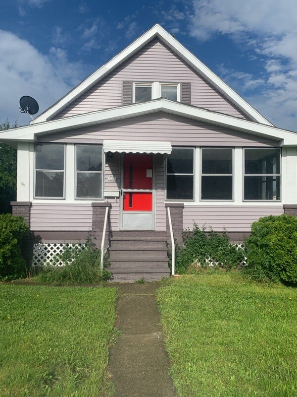 Primary Photo - 950 E 237th St