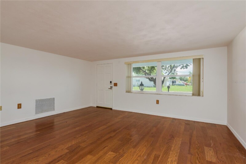 Building Photo - 3547 Morley Dr