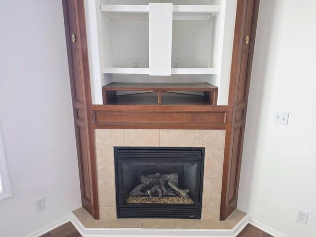 Building Photo - 2215 NW Bayberry Ln