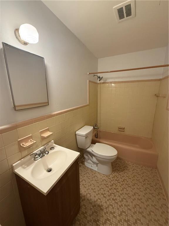 Building Photo - 2308 Crestwood Cir