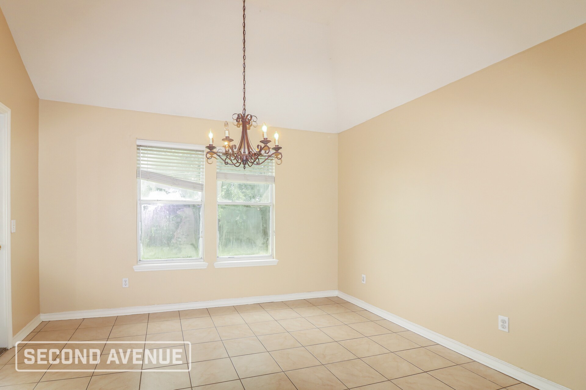 Building Photo - 5945 Sutherland Dr