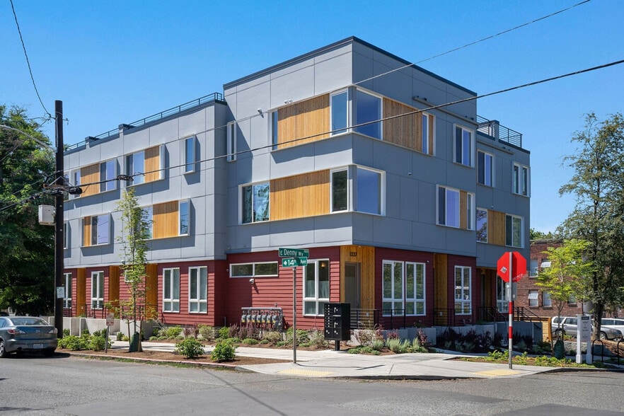 Building Photo - 1835 14th Ave