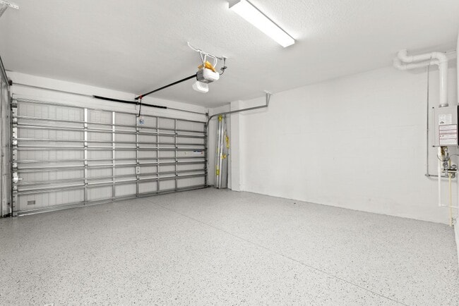 Building Photo - "Charming 3-Bedroom Rental in estancia the Center of Wesley chapel.