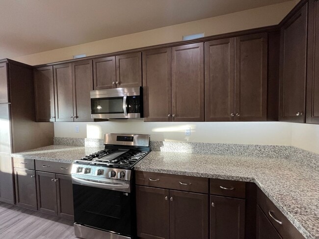 Building Photo - Spacious Home - Three Bedrooms w/garage TOSCANO Neighborhood in SLO