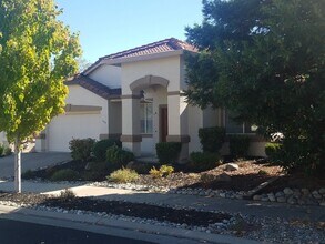 Building Photo - Roseville, Cresleigh Highlands, Near Galleria Mall, Single Story 3/4 Bed/office , Gardner, Patio ...