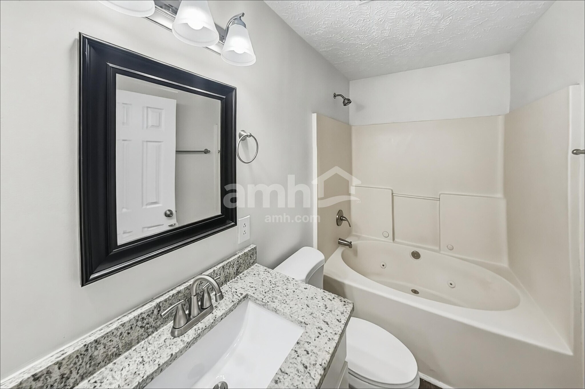 Building Photo - 1856 Portview Dr
