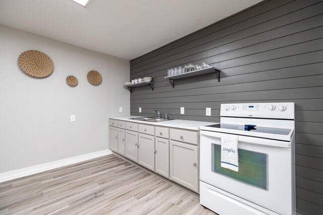 kitchen - 418 Montecito Dr