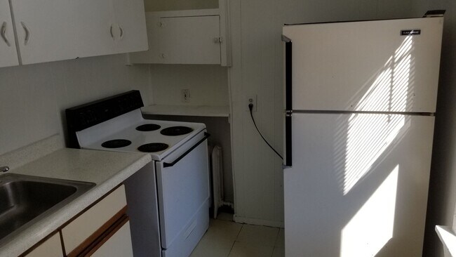 Building Photo - 5259 Whitaker Ave