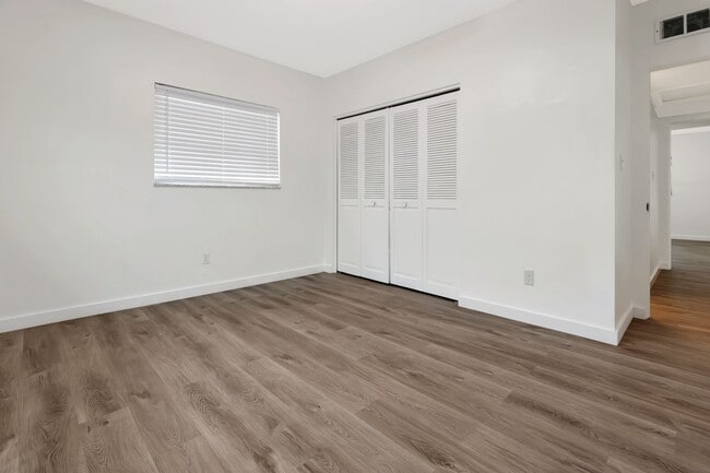 Building Photo - 3BR Pet-Friendly Rental w/ Large Fenced Backyard & Screened-in Lanai