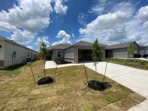 Building Photo - 10415 Welder Oak