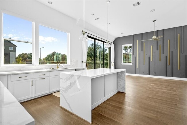 Building Photo - 9855 Mocking Bird Hill Ln