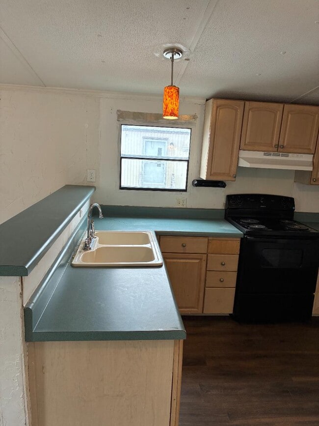 Building Photo - 2326 Sandy Ridge Dr