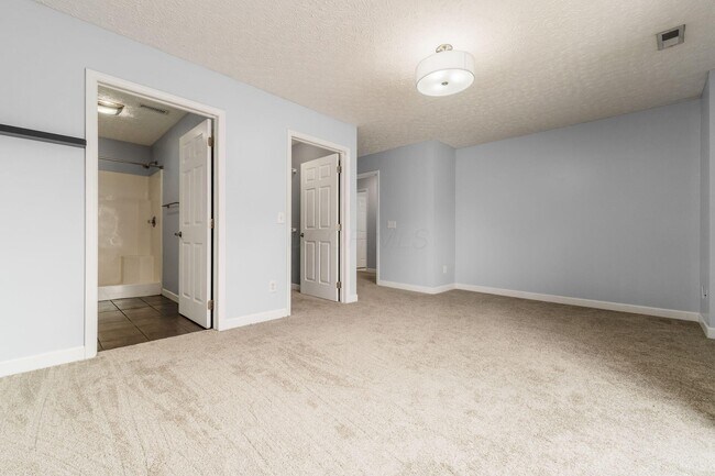 Building Photo - 5179 Mantua Dr
