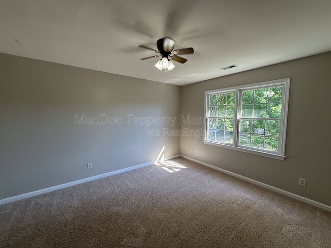 Building Photo - 10500 Westfield Ln