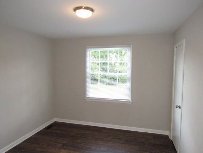 Building Photo - North Nashville 3 bedroom home with renovations!