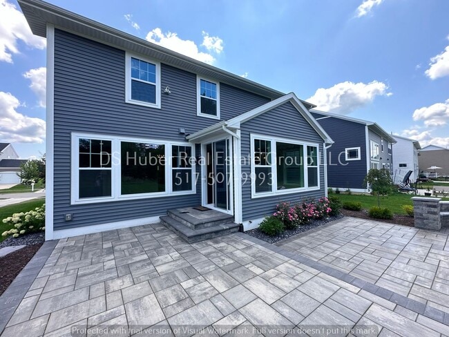 Building Photo - 2960 Medinah Dr
