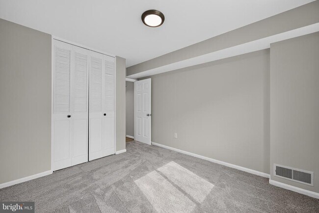 Building Photo - 4898 Wheatstone Dr